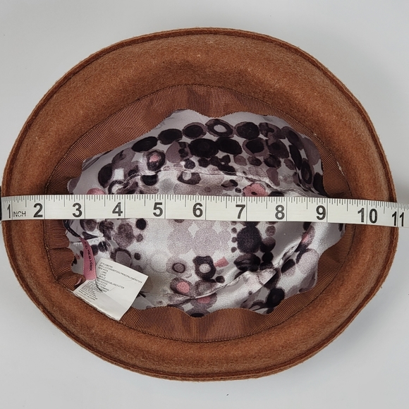 Betmar 100% Wool Mia Felt Fedora with Contrast Stitching and Bow, Pecan, EUC - Picture 7 of 9